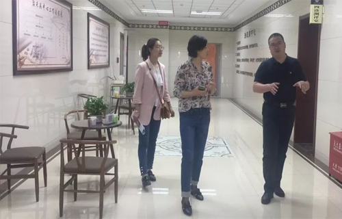 德州扑克平台
社区联手 辖区百姓受益