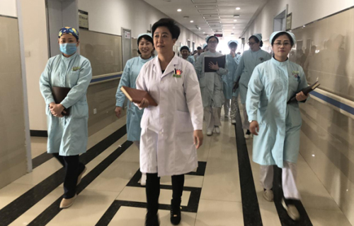 【护理动态】是她也是他 德州扑克平台网的责任制护理靠大家