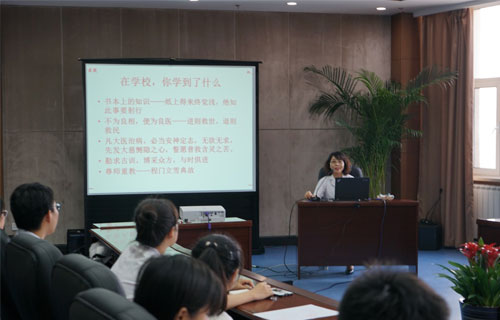 【人才培养】德州扑克平台网科教科于7月18日对长春中医药大学实习生进行岗前培训。