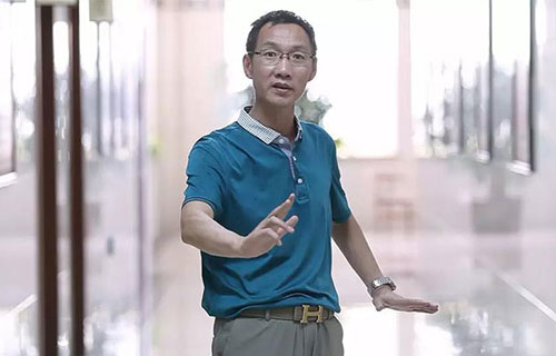德州扑克平台网
有一位京剧大师，这嗓子，这身段…