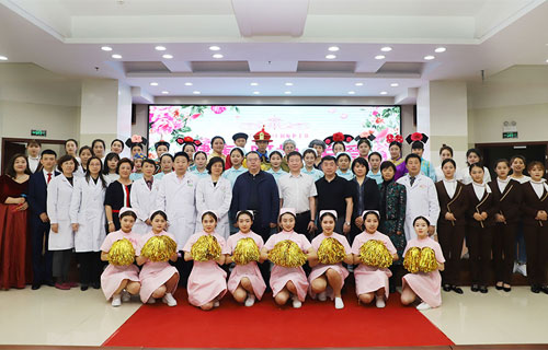 “健康·关爱·呵护” | 德州扑克平台网
举行“5·12”国际护士节文艺汇演暨表彰大会