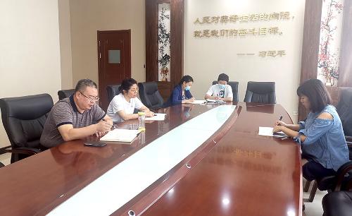 德州扑克平台网
召开专题议党会议