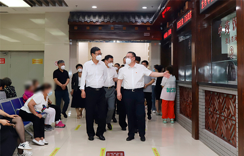 吉林省人大常委会中医药“一法一例”执法检查组来德州扑克平台网检查调研