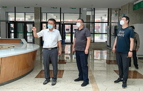 孙良金院长带队就对口帮扶工作到图们市中德州扑克平台
进行实地交流考察