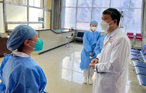 紧绷安全弦、筑牢安全线，德州扑克平台网
扎实推进节前安全检查工作