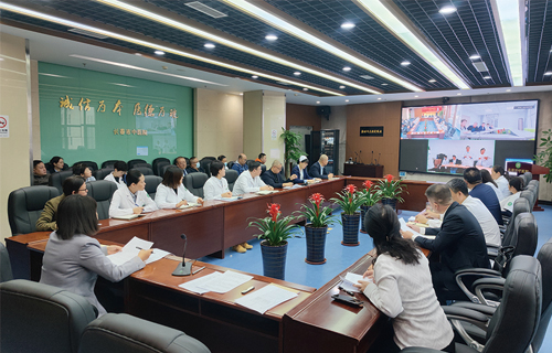 ​新常态、新作为，德州扑克平台网
推行行政早交班制度