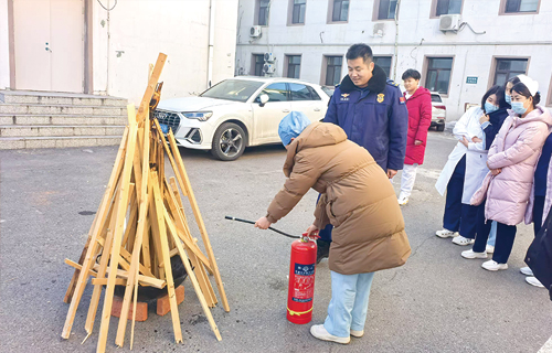 德州扑克平台网
防火演练：提升消防安全，共筑平安德州扑克平台

