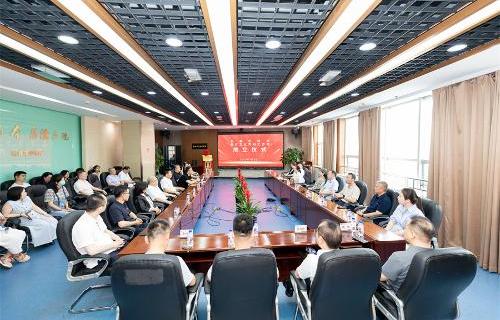 市政协医疗卫生界别工作站于德州扑克平台网
正式成立